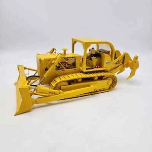 First Gear Bulldozer 2002 International Harvester TD 25 Very Nice Condition - Picture 1 of 1