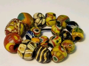 19 ANCIENT RARE PERSIAN MOSAIC GLASS BEADS - Picture 1 of 18