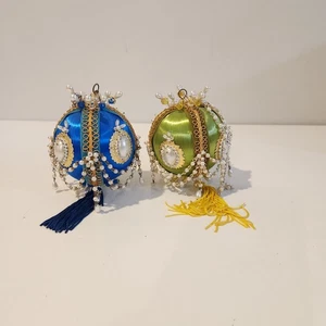 Lote de adornos navideños borla satinado azul lentejuelas con cuentas vintage MCM - Imagen 1 de 5