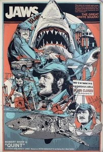 Poster SDCC 2025 Tyler Stout JAWS Quint REGULAR ORANGE LE #/300 24x36 CODA MONDO - Foto 1 di 2