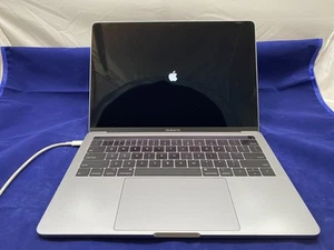 Apple MacBook Pro i5 2.3GHz 8GB 512GB 13" MR9R2LL/A - AS IS READ BELOW - Afbeelding 1 van 6