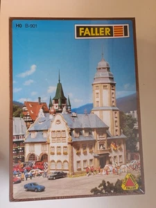 Faller H0 B-901 Rathaus mit Feuerwache NEU Feuerwehr-Haus mit Schlauchturm HO - Bild 1 von 2