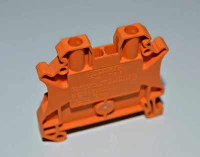 Phoenix Contact 3045046 Typ UT 2,5mm Terminal Block 20A 600V 26-12 AWG Orange - Image 1 of 4