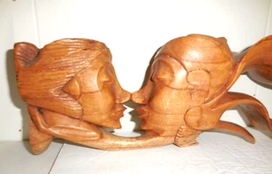 VINTAGE ART DECO BALI FIGURINE SCULPTURE HANDCARVED LOVING DESIGN - Picture 1 of 6