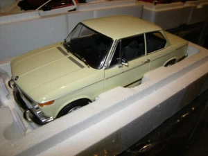 1:18 Kyosho BMW 2002 tii beige en embalaje original - Imagen 1 de 1