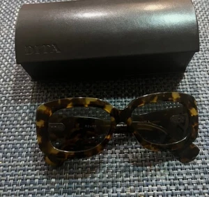Dita Rouen Tortoiseshell Sunglasses And Case 22007B-54.5 - Picture 1 of 6