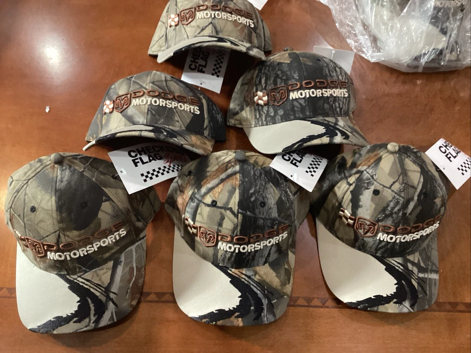 DODGE MOTORSPORTS RAM Camuflaje GORRA SOMBRERO NUEVO CON ETIQUETA CARGADOR VINTAGE RAM NHRA Hemi Foto 1 de 4