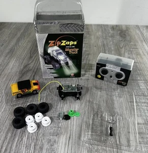 ZipZaps Monstertruck Micro RC Auto Dragon Slayer Hummer H1 4X4 mit Koffer 2004 - Bild 1 von 23