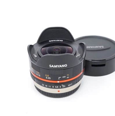 Samyang 7.5mm f/3.5 UMC Fisheye Lens for Micro Four Thirds - Excellent Condition - Image 1 of 4