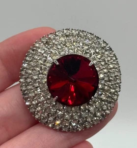 Broche Vintage Rojo Rivoli y Estrás Transparente Tono Plata - Imagen 1 de 12