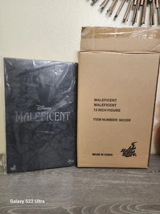 Hot Toys MMS 247 Disney Maleficent Angelina Jolie 12  - Picture 1 of 9