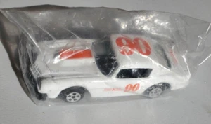VINTAGE ERTL HARDEES ROAD RUNNER #90 CAMARO Z28 - NOS - Picture 1 of 6