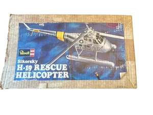 Revell Sikorsky H-19 Rettungshubschrauber Modellbausatz gebraucht - Bild 1 von 5