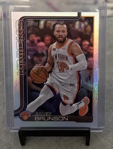 Jalen Brunson - 2025-26 Topps Basketball #14 Rainbow Foil New York Knicks - Bild 1 von 3