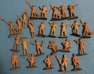 25 Beton-Bergen WWII Soldat Armee Figur Schütze Signalmann Vintage 50er Plastik - Bild 1 von 13