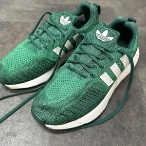 Adidas Swift Run 22 GZ3501 Men’s 10 Shoe Green Low Top Lace-Up Athletic Sneakers - Picture 1 of 8