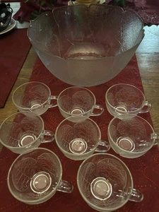 Vtg Punch Bowl With 8 Cups Frosted & Clear! - Picture 1 of 4