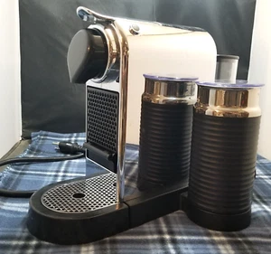 Nespresso Type C122 Espressomaschine - funktioniert - komplett / geringe Gebrauchsspuren, ohne Anleitung - Bild 1 von 20