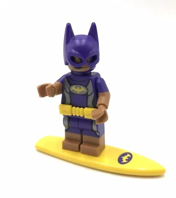 LEGO Vacation Batgirl minifigure 71020 Batman DC CMF Series - Image 1 of 4