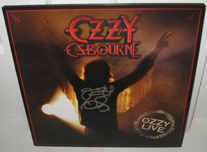 OZZY OSBOURNE ALBUM LIVE FIRMATO BLACK SABBATH AUTOGRAFO HEAVY METAL BECKETT - Foto 1 di 7