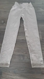 NUEVO SIN ETIQUETAS Leggings Lilias S Acanalados Tejidos Sin Costuras en Color Arena Camel - Imagen 1 de 6