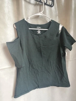 Blusa City Streets Hombro Frío Verde y Negro Rayas Talla XL Foto 1 de 4