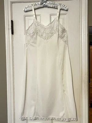 Винтажный 1960-х Wonder Maid белый полный глоток с кружевной отделкой размер 36 - Изображение 1 из 4