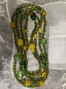 Hand Crafted 55" Green & Yellow Glass Beads Necklace Jewelry RS-53 - Picture 1 of 5