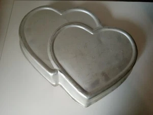 Wilton 1979 Double Heart Cake Pan 502-1522 Vintage Kitchen Ware Silvertone - Picture 1 of 9