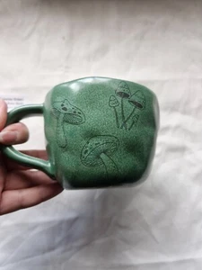 Disturbia Pilze grün Pilz Tasse Emo Goth Designer Keramik Geschenk - Bild 1 von 4