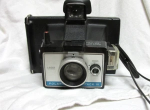 VINTAGE 1970s POLAROID COLORPACK III CAMERA - Picture 1 of 3