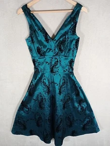 Voodoo Vixen Dress 4-6 Womens Fit Flare Green Black Velvet Peacock Evening Party - Picture 1 of 16