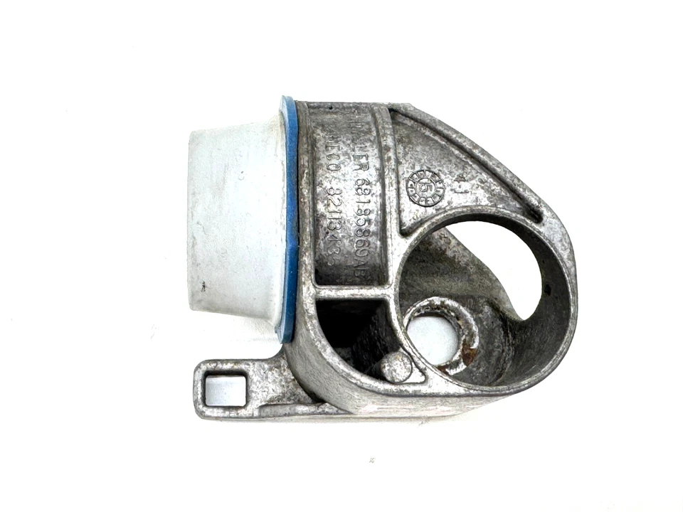 Soporte de suspensión silenciador tubo de escape trasero Jeep Cherokee 2014-2023 OEM 68185869AB Foto 1 de 4