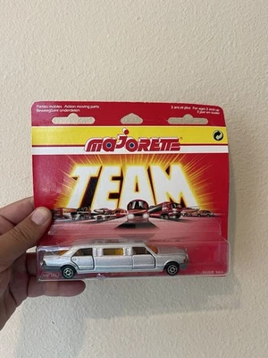 De colección Majorette Serie 300 Mercedes Benz Limusina Plateada Foto 1 de 4