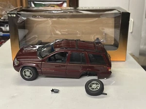 *DAMAGED* 1:18 AUTO ART OFF-ROAD DIVISION diecast SUV car JEEP GRAND CHEROKEE - Picture 1 of 16