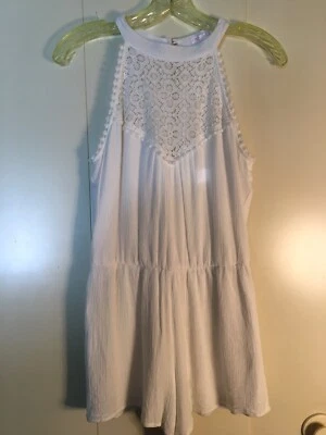 A’GACI Medium 36” Bust White Romper Lace Lined Slit Back Stretchy Short Sleevele - Image 1 of 4