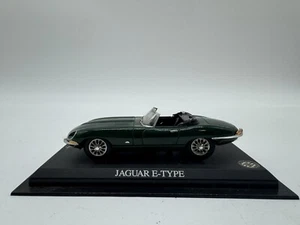 MODELLINO AUTO JAGUAR E TYPE VERDE - DELPRADO - SCALA 1:43 CON BASETTA - Picture 1 of 4