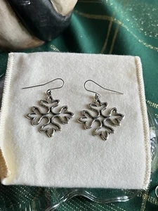 Pendientes Gancho Flora James Avery Quatra Flor Cruz - Imagen 1 de 4