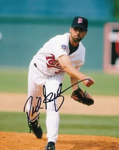 RICK AGUILERA MINNESOTA TWINS ACTION SIGNED 8x10 - Picture 1 of 1