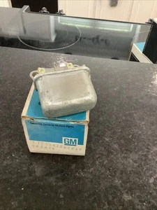 Nos 1968-1969 Pontiac GTO Horn Relay 1115875 - Picture 1 of 4