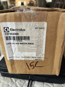 OEM Genuine Electrolux Crosley Laundry Center Washer Lid Lock 137353302 New - Picture 1 of 1