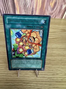 Yu-Gi-Oh! Trading Card Game - Continuous Destruction Punch - MFC-085 - Bild 1 von 2