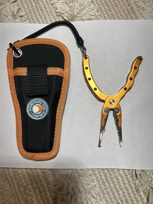 Рыболовные плоскогубцы Boomerang Tool Company 5 дюймов нержавеющая сталь с нейлоновыми ножнами - Изображение 1 из 4