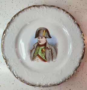 Victoria Carlsbad Napoleon Plate  - Picture 1 of 4