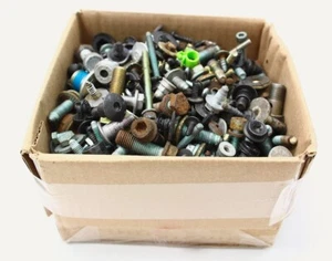 Caja De Cientos Tuercas Pernos Tornillos Herrajes 15-21 VW Alltrack Golf GTI MK7 - 25 L - Imagen 1 de 1