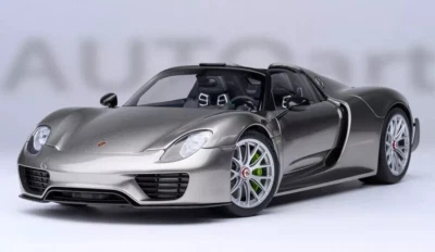 Paquete 1/18 Porsche 918 Spyder Weissach metal líquido modelo plateado por AUTOart 77922 Foto 1 de 4