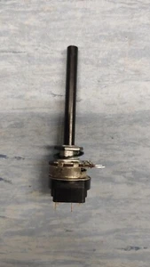 Potenziometro Lineare con Doppio Interruttore 1K Ohm Albero 53mm Stereo Mixer - Foto 1 di 1