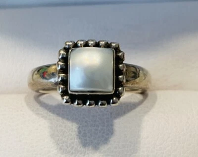 SILPADA Sterling Silver Button Frame Mother of Pearl Ring Size 6 R1617 - Image 1 of 4