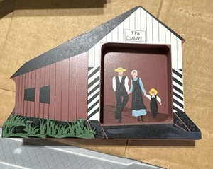 Hometowne Collectibles 1993 Covered Bridge And The Amish Dress - Picture 1 of 7