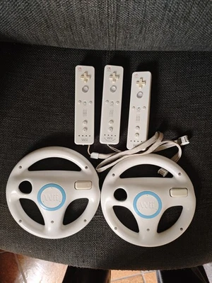 Lotto Controller Nintendo Wii Motion E Volanti Mario Kart - Immagine 1 di 4